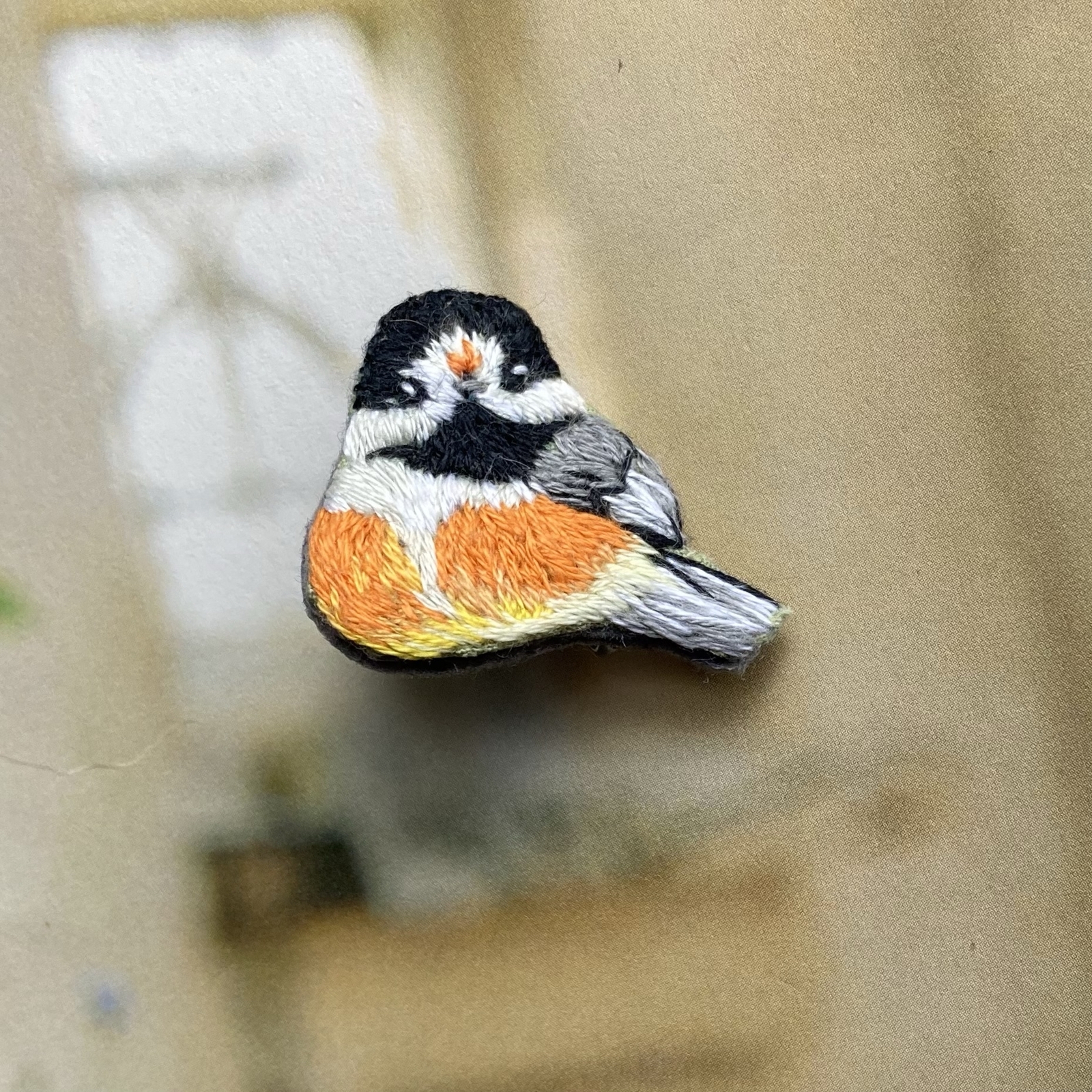 野鳥シリーズ メジロ 刺繍ブローチ 小鳥 - Minze. | minne byGMOペパボ
