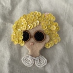 ビーズ刺繍のブローチ(30)