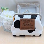 牛柄が可愛すぎるぅ♡がま口　小銭入れや小物入れに🐄　 ハンドメイド　うし　cow　牛柄　白黒　モノトーン　プレゼントにも　がま口ポーチ