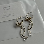 new . line ribbon . ピアス 14kgp アクセサリー リボン ゴールド　揺れる　