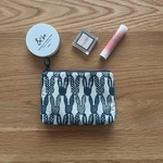 pomppia　ミニ コスメ ポーチ　ミナペルホネン の 刺繍生地　ポンピア　うさぎ　ベージュ