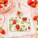 【リール付き　パスケース】定期入れ　ロングセラー柄　【いちご②】