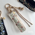 new✨インド刺繍リボン ハンドストラップ ㊶　バッグチャームにも♡  キーホルダー🔑　バッグチャーム     2,680円