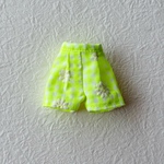 22cmドール服 アウトフィット 【 蛍光色 花柄刺繍のショートパンツ  】 単品 リアルクローズ