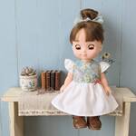 肩フリルワンピースとヘアゴムセット　花柄a-7　Mサイズ　メルちゃん　ソランちゃん　レミンちゃん　きせかえ　服　人形