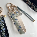 new✨インド刺繍リボン ハンドストラップ ㊸　バッグチャームにも♡  キーホルダー🔑　バッグチャーム     2,680円