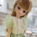 リカちゃんアクセサリー　天然石ペリドットのネックレス（ワイヤーラッピング）