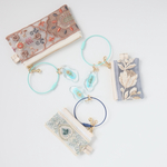 🔵青色　レジンチャーム　シークレット　インド刺繍リボン