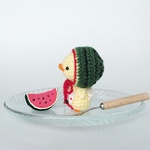甘くて爽やか🍉 スイカ帽子のひよこのあみぐるみ🐤