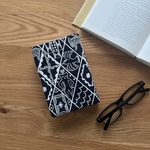mina  perhonen symphony  文庫本　ブックカバー　ミナペルホネン の 刺繍生地　A6