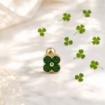 Clover Bloom 〈クローバーブルーム〉四葉のクローバー 上品 小ぶり ボディピアス ゴールド 14G 16G 18G 軟骨ピアス 片耳
