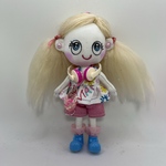 カラフルブラウスとピンクデニムパンツのドールチャーム