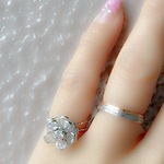🌺シンプルな輝くお花リング🌺シルバー色