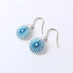野の花のピアス（青） ピアス / ノンホールピアス / イヤリング