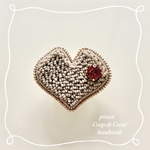 I様専用ページ　Heart Wave✴︎Gray  〜Coup de Coeur〜ビーズ刺繍ブローチ