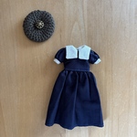 22㎝ドール服2点セット25［シスター風ワンピース＆ベレー帽］