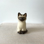 陶器のシャムの子猫