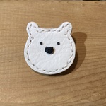 レザー　ブローチ　シロクマ　革