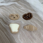bread pin🥐