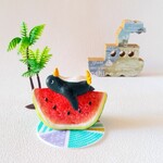 スイカ、冷えてます。＜ペンギン＞