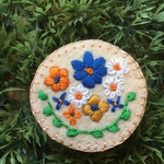 いろいろお花の刺繍ブローチ