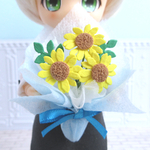 ミニチュア　ひまわりの花束　水色