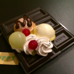 板チョコデコミラー
