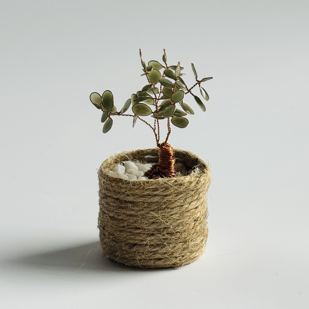 ガジュマル｜枯れない観葉植物｜ワイヤーレジンの小さな盆栽グリーン