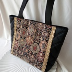 【受注製作】肩掛できるインド刺繍のキルティングトートバッグ　（裏地改良版）