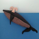 潮吹くシロナガスキッカー　シャカシャカ鳴ってマタタビも香るよ