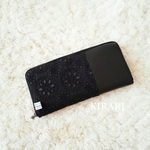 本革ラウンド長財布　黒色本革×黒花レース