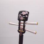 かんざし「三味線」漆黒３５４ 桜