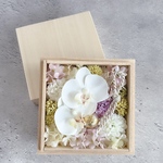桐箱お供え花『綾』【アーティフィシャルフラワー】仏花　供花　モダン仏花　フューネラルフラワー　ボックスフラワー