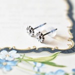 再 小さなお花のピアス（アンティークシルバー❀マーガレット） 