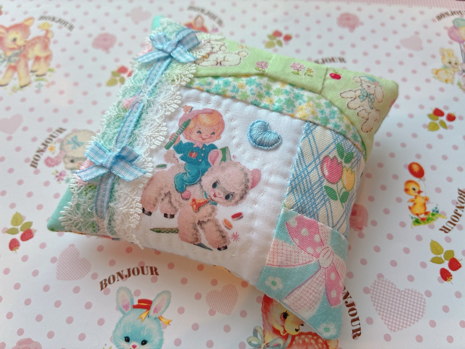 hana*ハンドメイド☆パッチワークイースターエッグ♪レトロアニマル