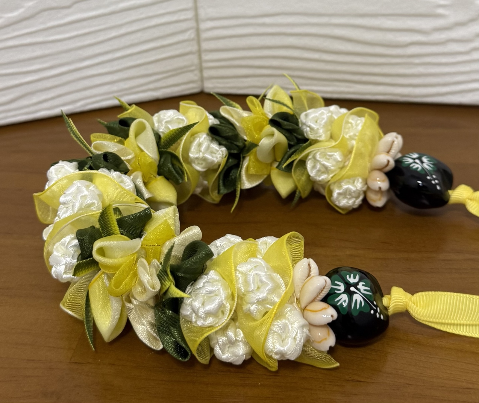 ハワイアンリボンレイ 💛 Lemon Blossom バックチャーム - ribbonlei