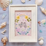 紫陽花、向日葵に囲まれる手繋ぎラッコと海の生き物   動物刺繍額