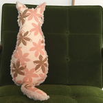 ピンクフラワーの猫クッション