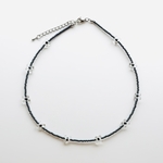 flower necklace / black