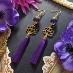 【色オーダー可】蓮の花とタッセルのピアス（イヤリング）紫　和風　チャイナ　中華風　中華風ピアス　チャイナピアス　チャイナアクセサリー　華ロリ　オリエンタル　蓮の花　蓮　アクセサリー　推し活　推し