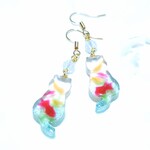 手描き金魚の猫ピアス