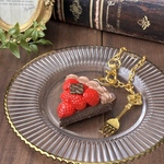 いちごたっぷりガトーショコラタルトバックチャーム　フォーク付き　♡再販♡ 　誕生日☆フェイクスイーツ☆フェイクタルト☆ストロベリー☆いちご☆ケーキ