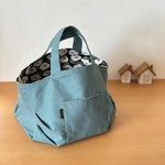 ＊ぽてっとタックbag  Mサイズ リバーシブル＊お散歩トート スモークグリーン×北欧風花柄 ブラック