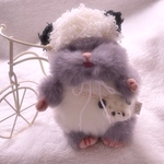 はむにぎりのふわふわパンダ帽子とポシェット風