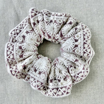 インド刺繍リボンのシュシュ　〈ミルキーピンク〉　品番：IS-008