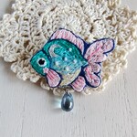 刺繍ブローチ　夜明け色の金魚