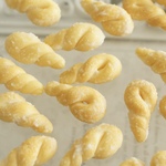ねじり揚げパン　6〜50個入り　スイーツデコ　フェイクフード　ミニチュア　粘土のお菓子