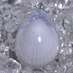 「二枚貝」レジン（半卵型）ギャラクシーパウダー（ブルー）＋自作乱切りホログラム