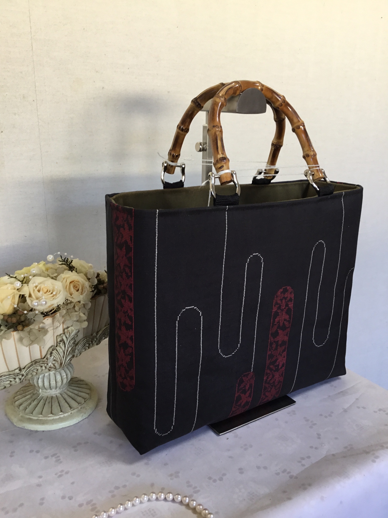 大島紬バッグ・形崩れしにくい・大きめ・シンプルで使いやすい・花 