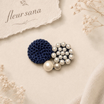 unique motif  シルキーパールとクロッシェのブローチ〈heart〉navy